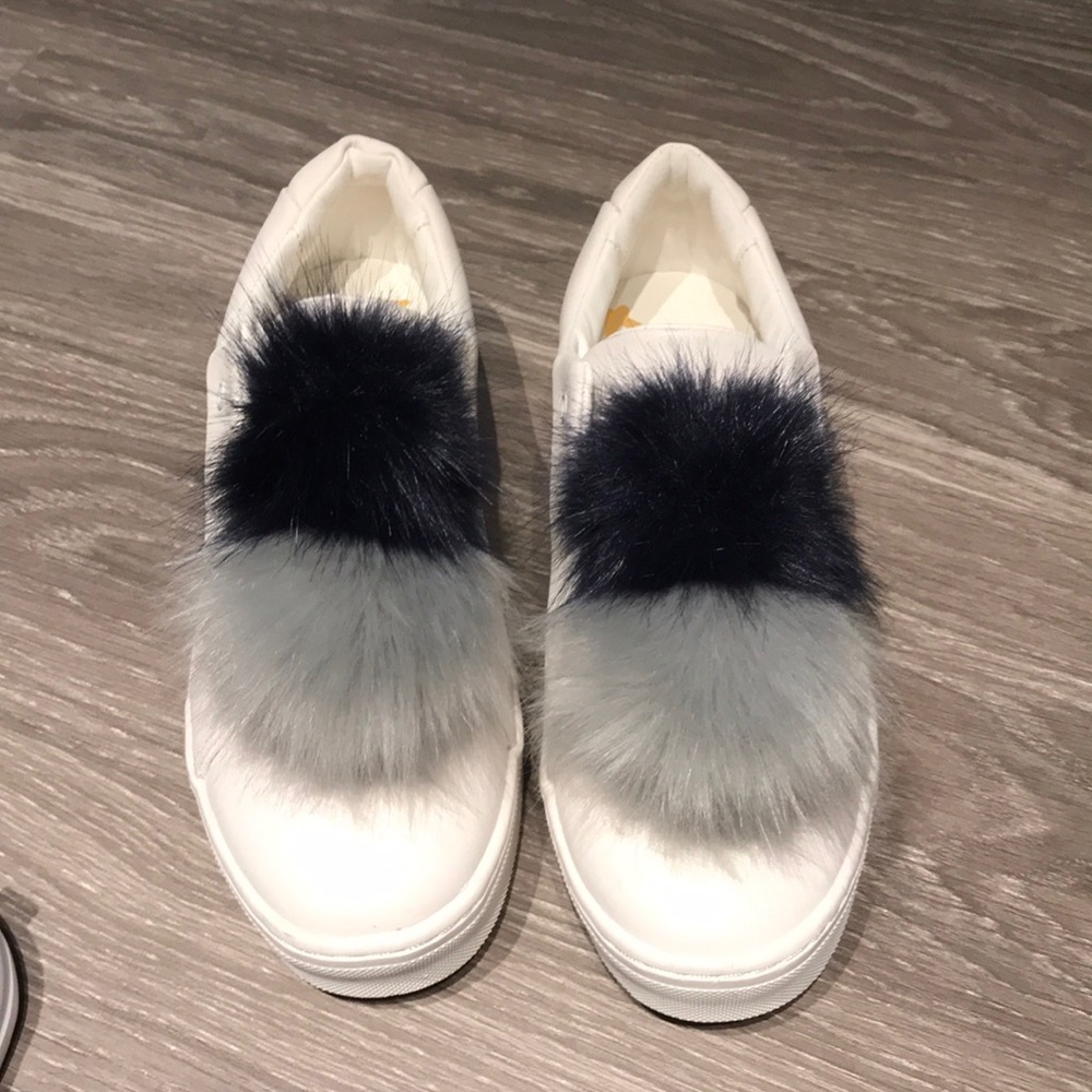 Sam Edelman Slip Ons - Picture 3 of 3
